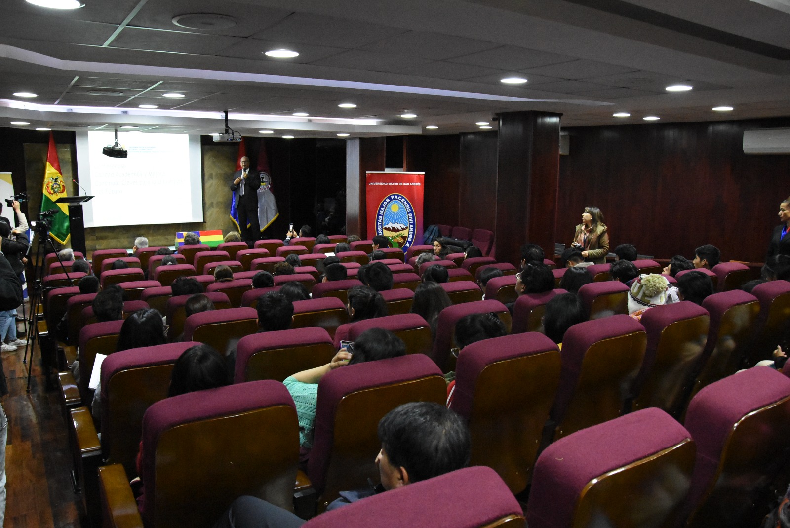 Conferencia internacional sobre calidad académica y mejora continua en la UMSA